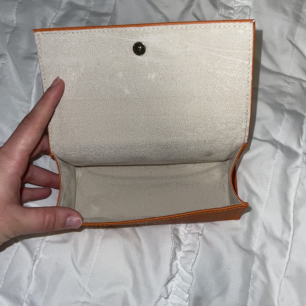 Tory Burch glasses case - Picture 4 of 4